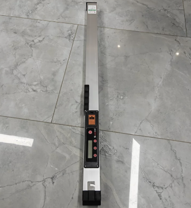 靠尺